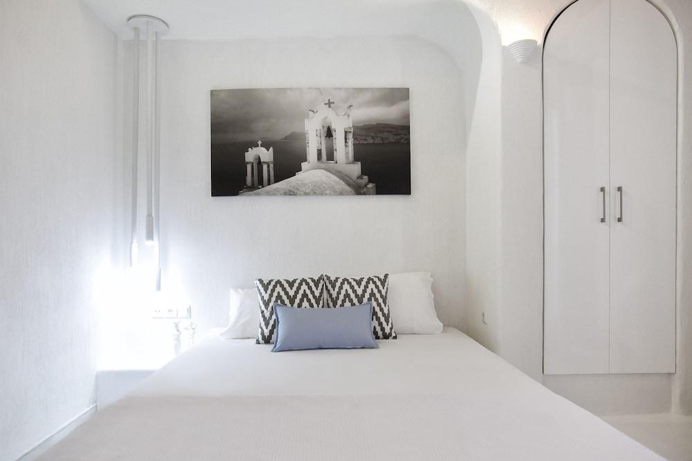 Hotel Privée Santorini