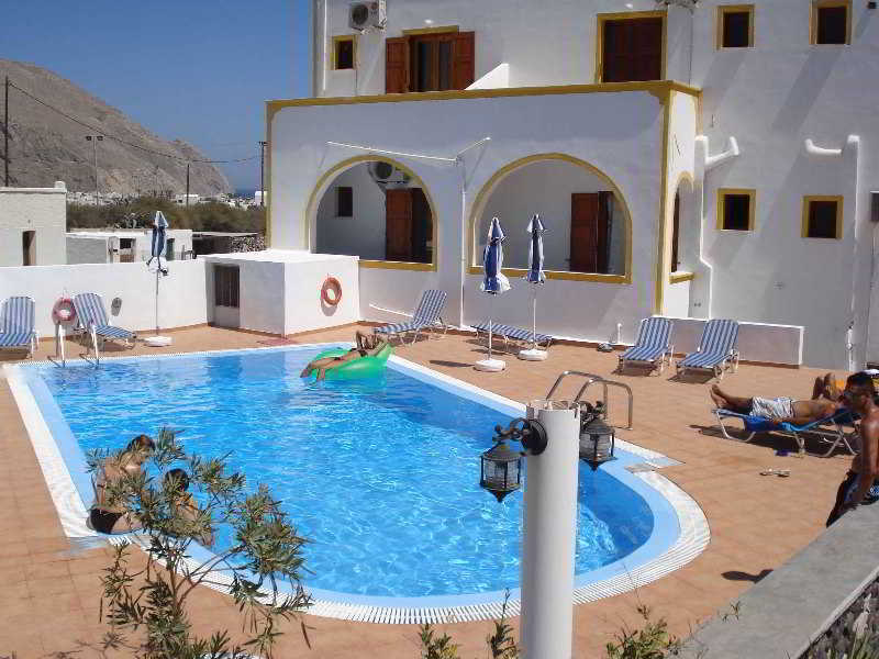 Privée Santorini Hotel 2*