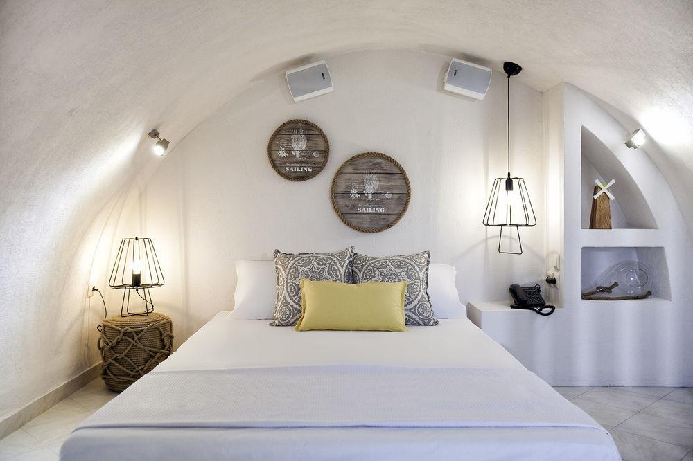 Privee Santorini Hotel Perissa (Santorini)
