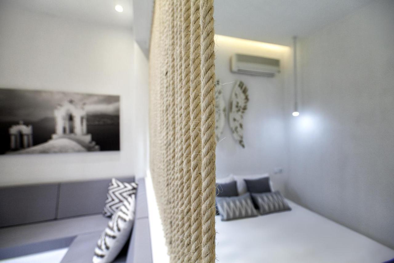 Privée Santorini 2*